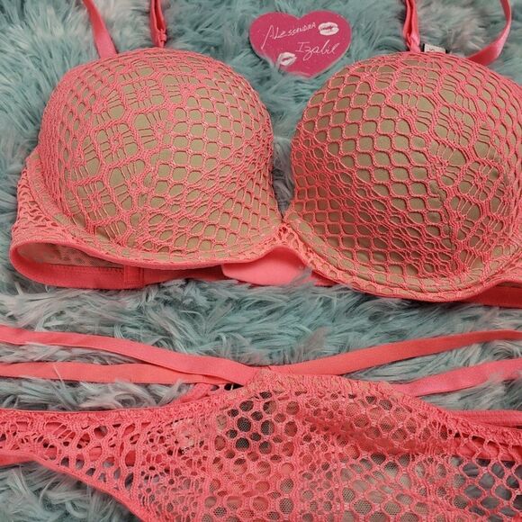 VS Salmon After Dark Fish Net Thong Push Up - Picture 2 of 4